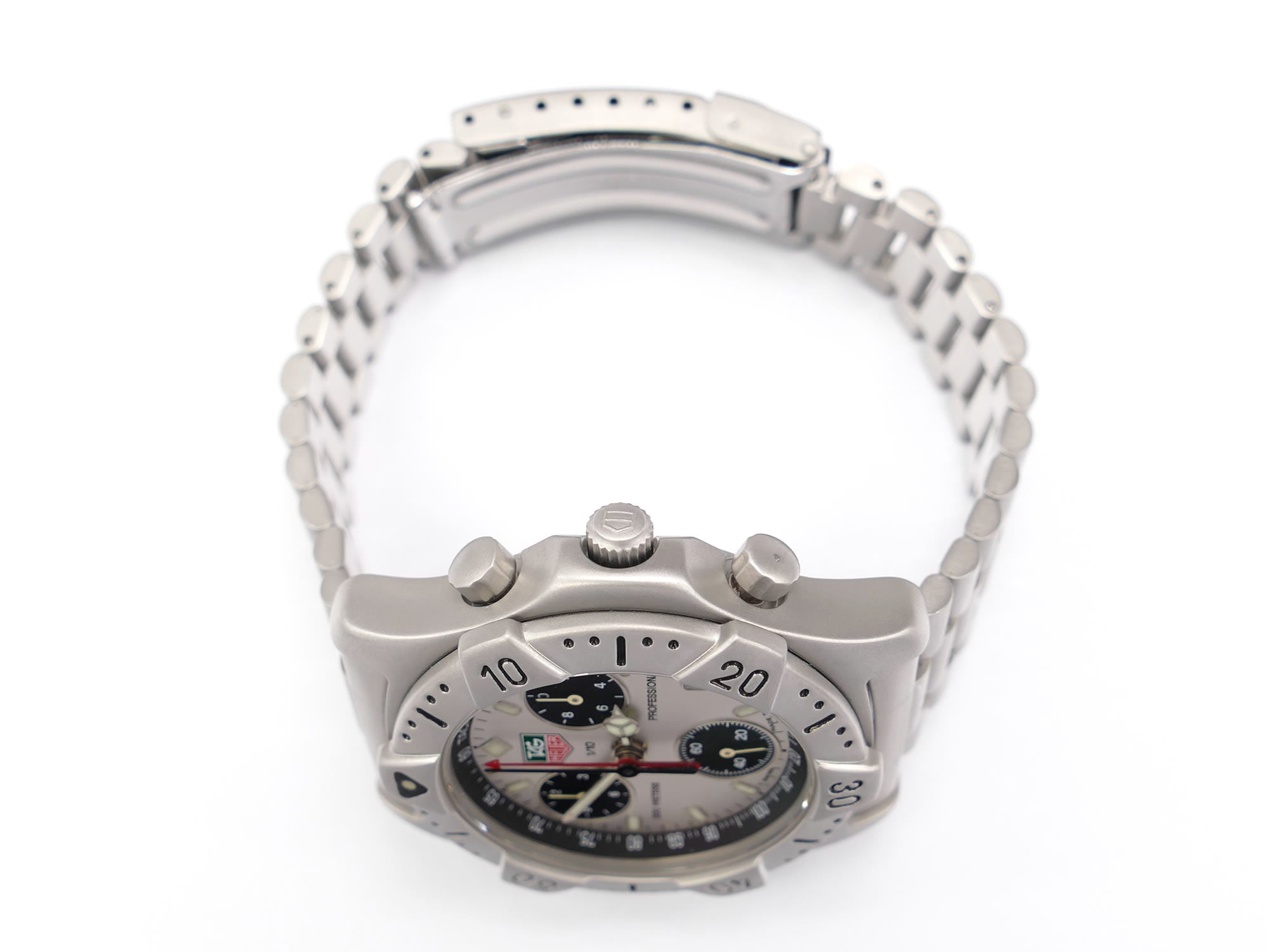 TAG Heuer 2000 CE1110 stainless steel screw down crown