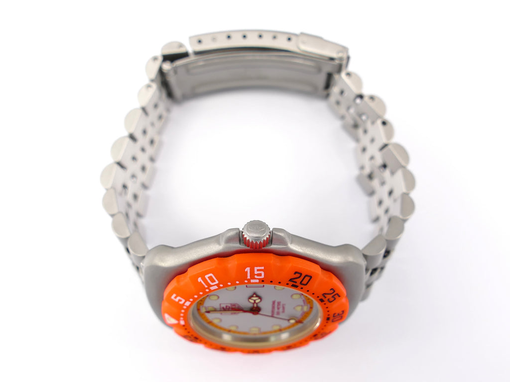 TAG Heuer Formula 1 373.513 stainless steel crown