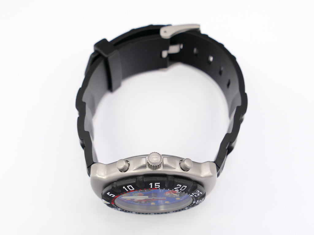 TAG Heuer Formula 1 CA1210-1 stainless steel screw down crown