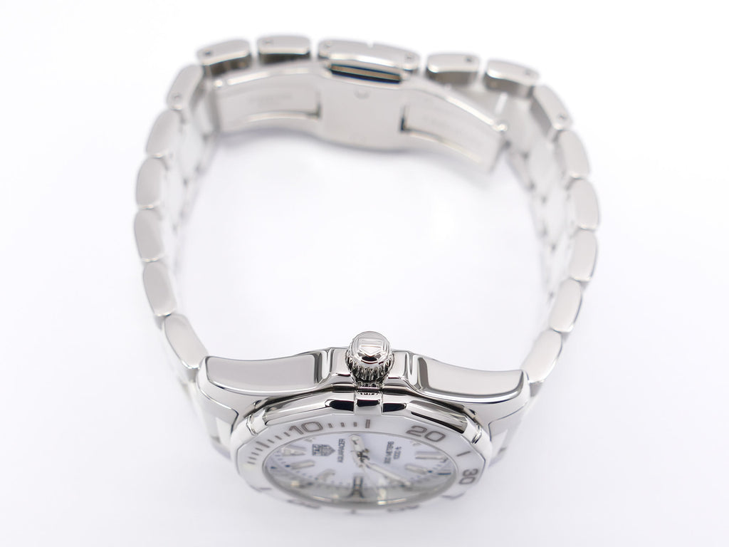 TAG Heuer Aquaracer WAY141B stainless steel screw down crown