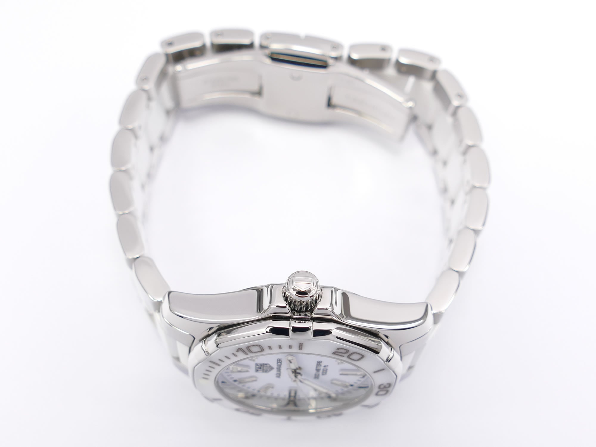 TAG Heuer Aquaracer WAY141B stainless steel screw down crown
