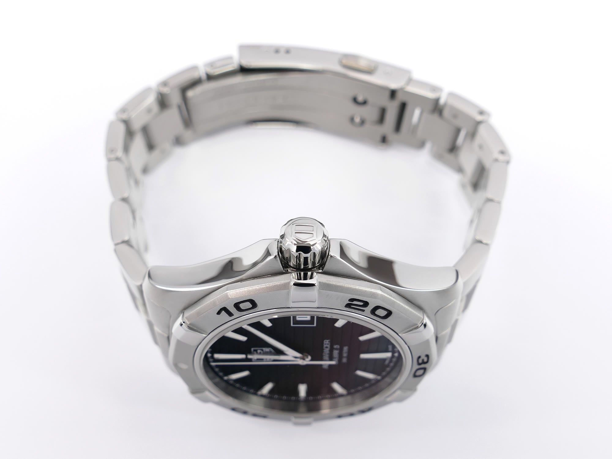 TAG Heuer Aquaracer Calibre 5 WAP2010 stainless steel screw down crown