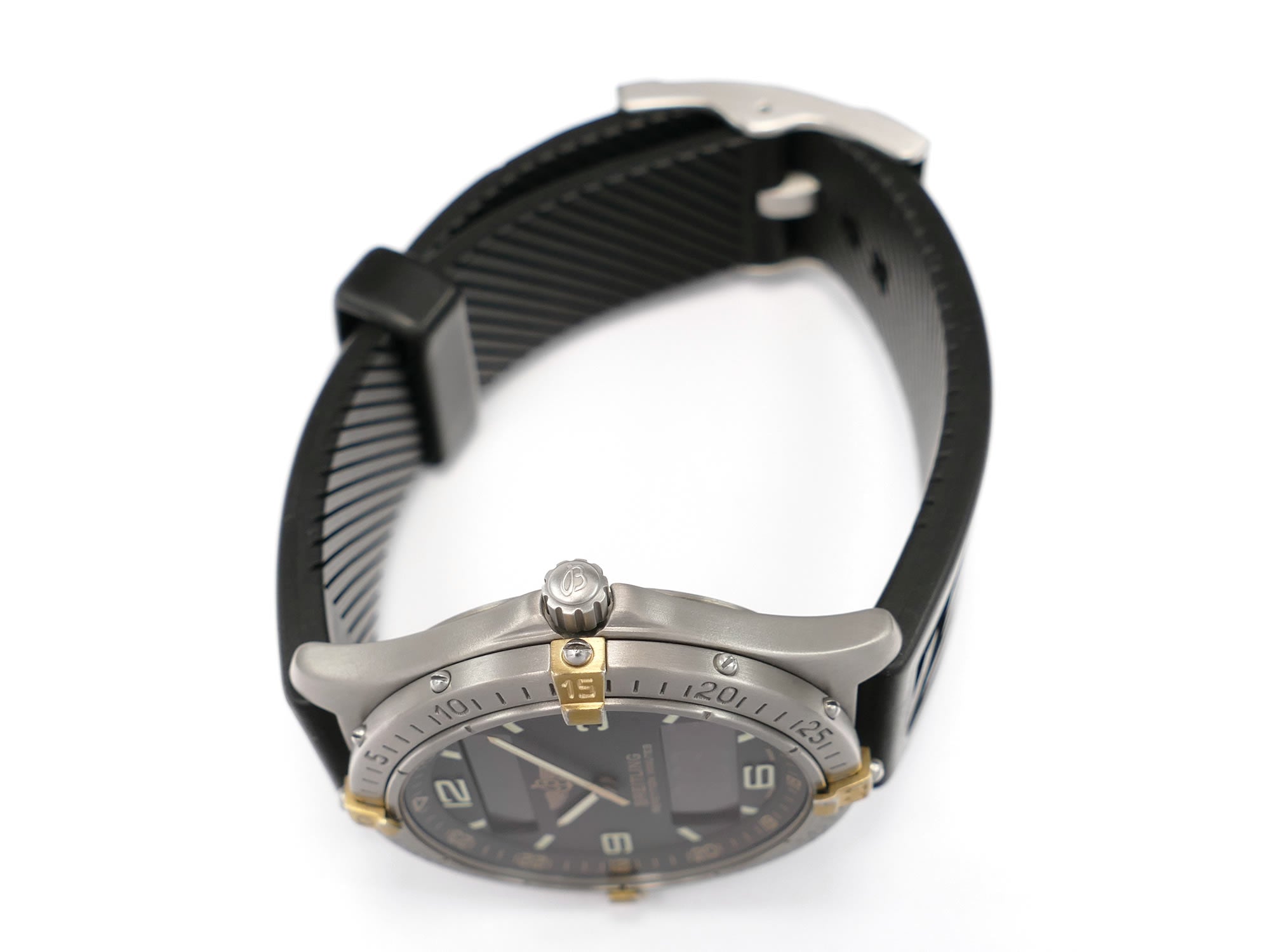 Breitling Aerospace F65062 titanium crown