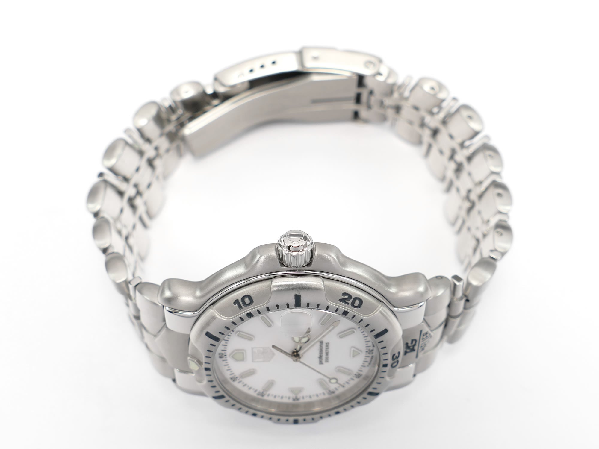 TAG Heuer 6000 WH1111 stainless steel screw down crown