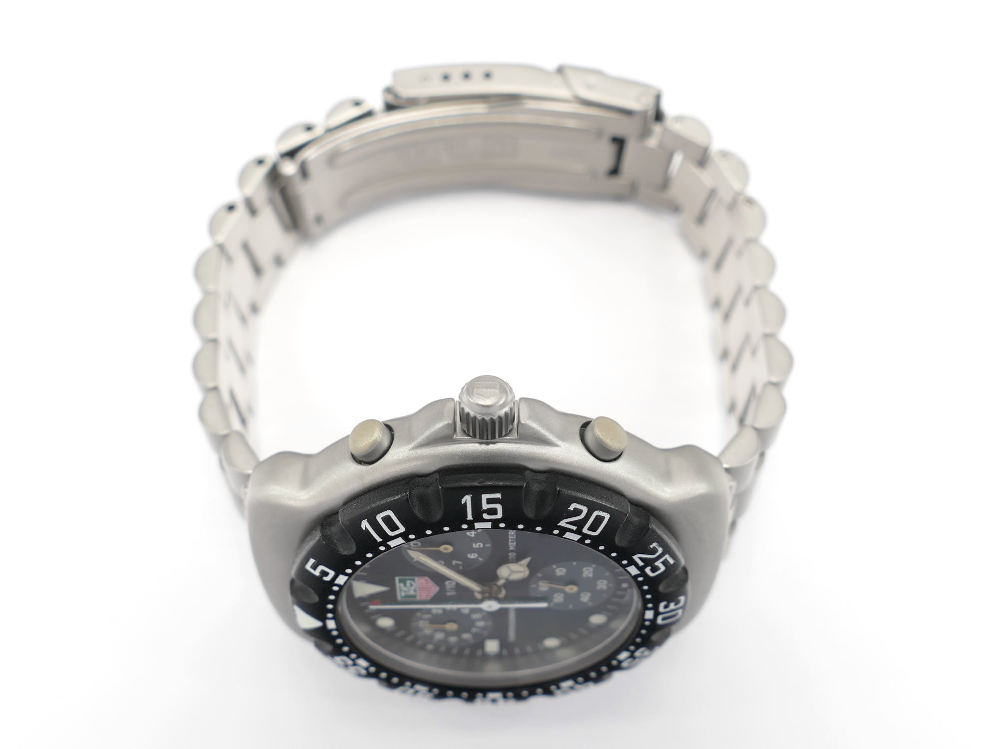 TAG Heuer Formula 1 571.513 stainless steel screw down crown