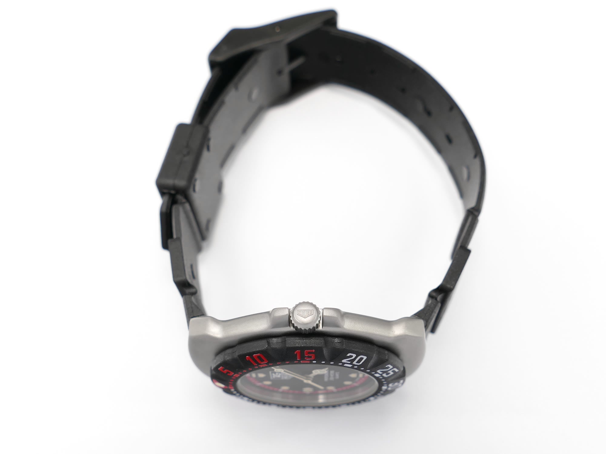 TAG Heuer Formula 1 WA1214 stainless steel crown