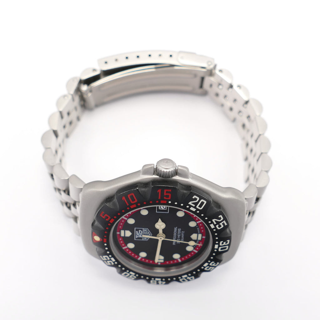 TAG Heuer Formula 1 374.513 stainless steel crown