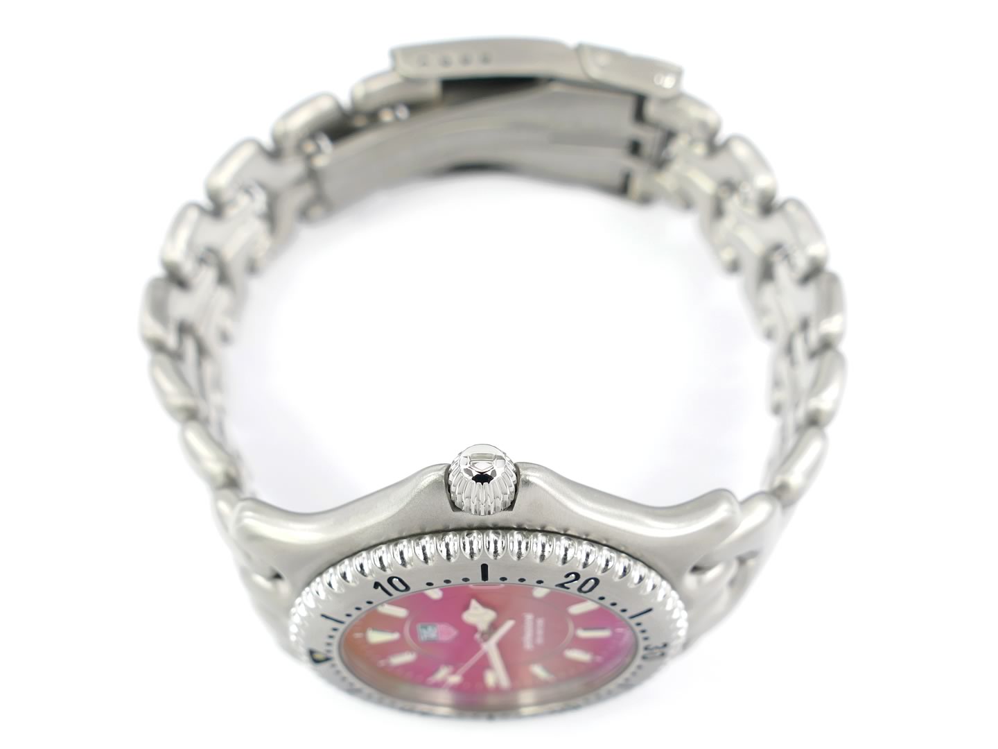 TAG Heuer SEL Red Dial WG111C screw down crown