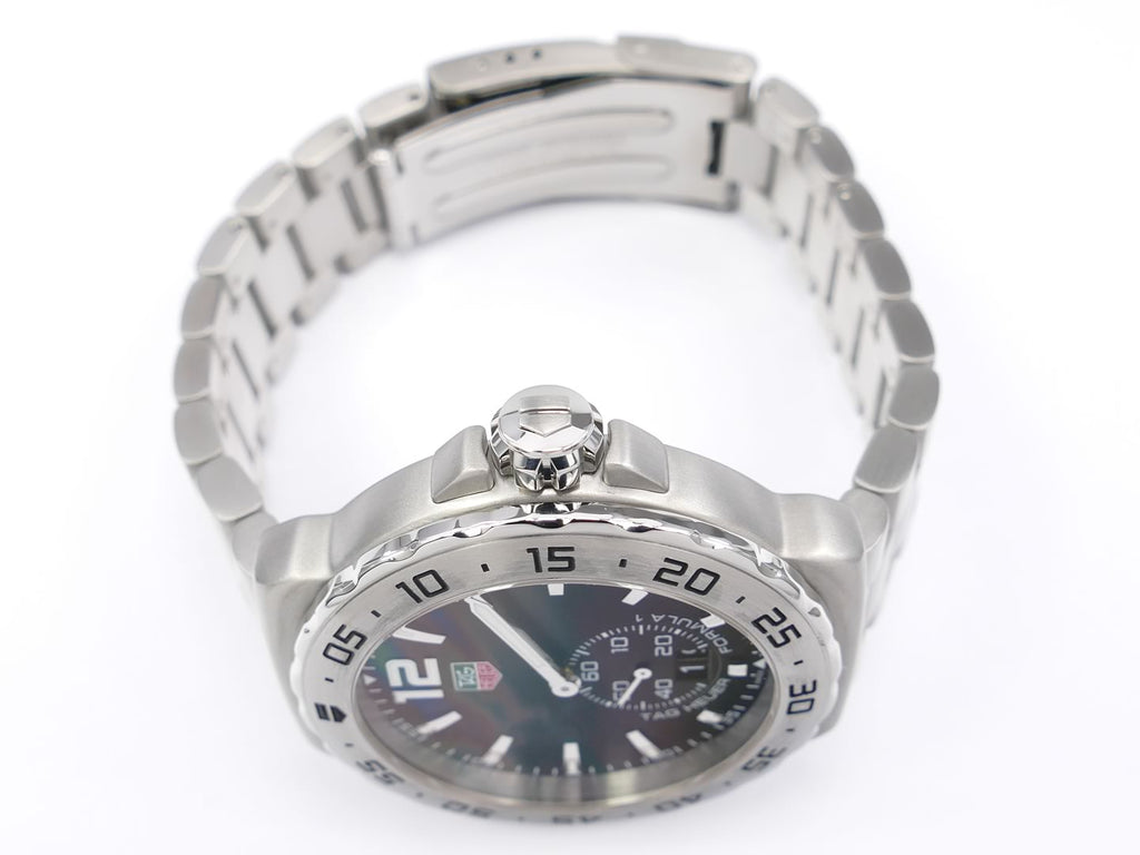 TAG Heuer Formula 1 Black Dial WAU1112.BA0858 screw down crown