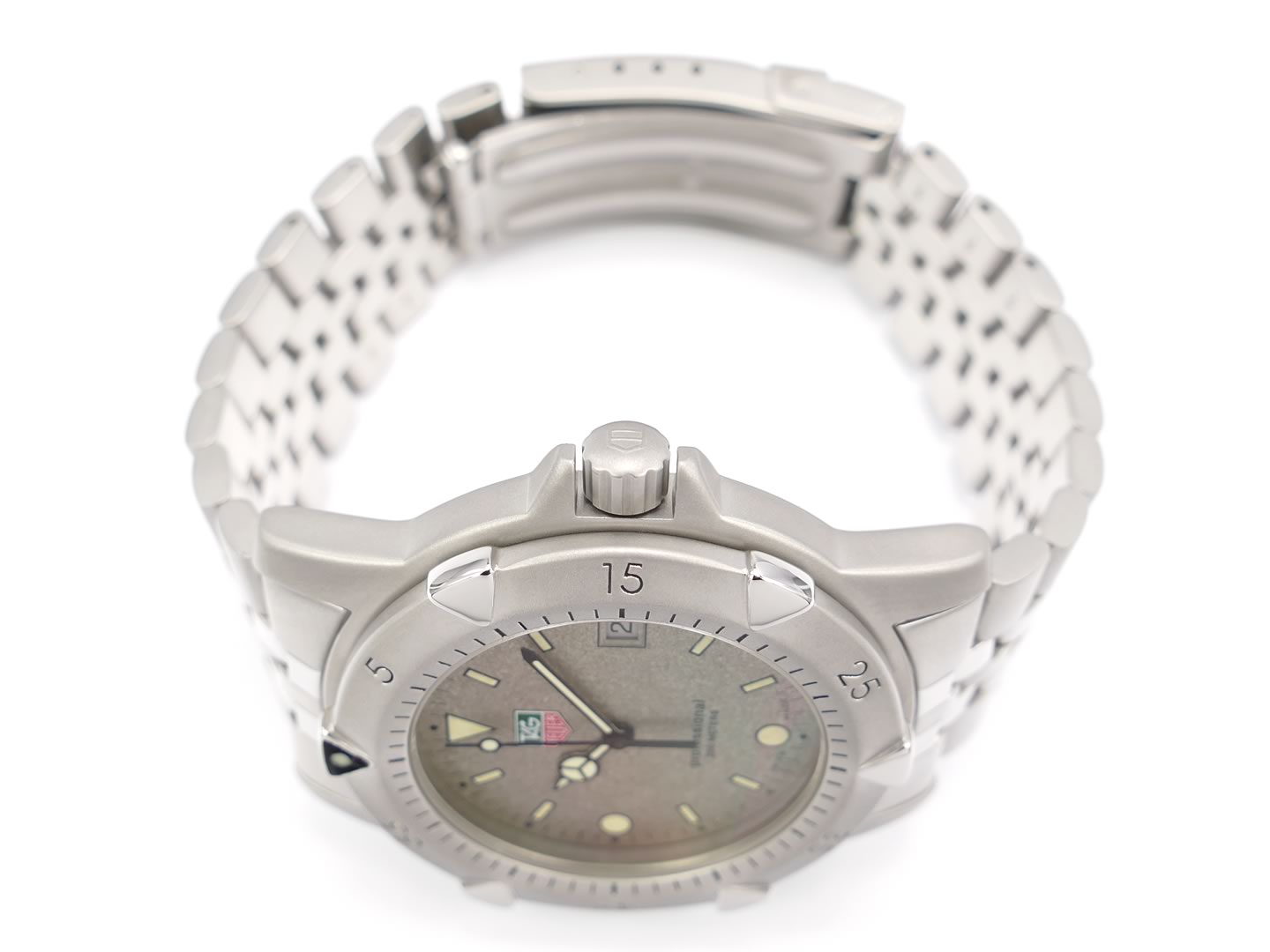 TAG Heuer 1500 Granite 959.706G-20 screw down crown