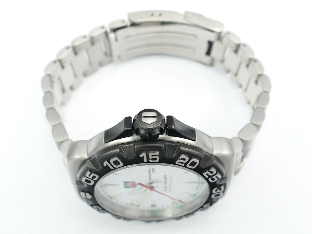TAG Heuer Formula 1 White Dial WAH1111.BA0850 screw down crown