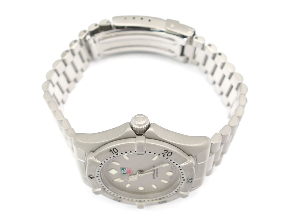 TAG Heuer 2000 962.213R screw down crown