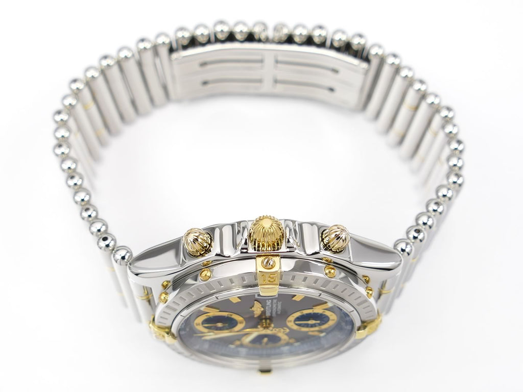 Breitling Chronomat B13352 pushers and screw down 18k gold crown