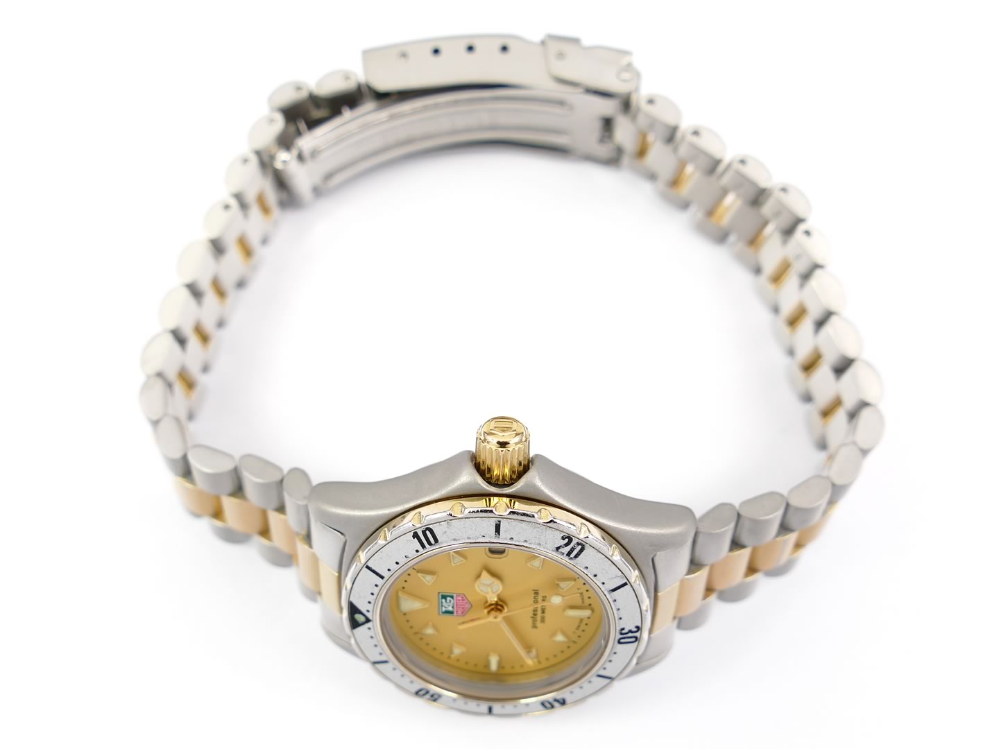 TAG Heuer 1500 screw down 18k Gold crown 974.008-2