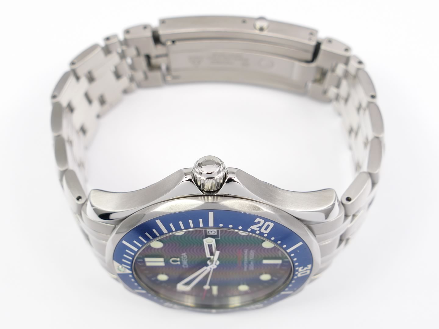 Omega Seamaster 2221.80.00 screw down stainless steel crown