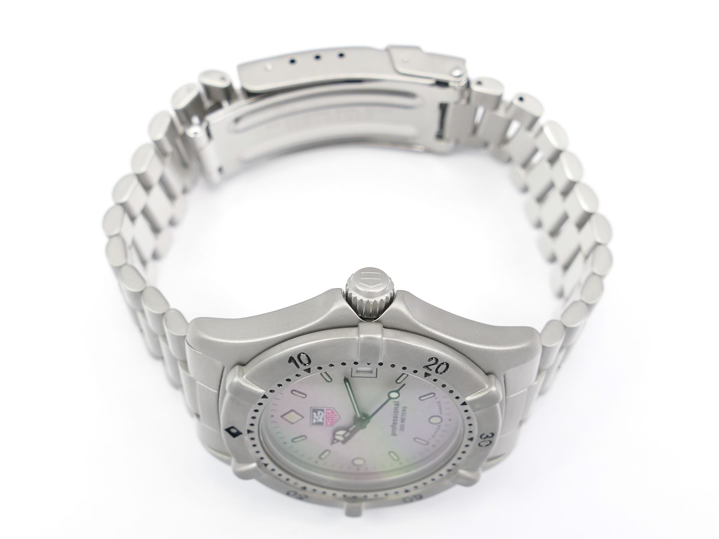TAG Heuer 2000 Mid Size 962.213R screw down crown