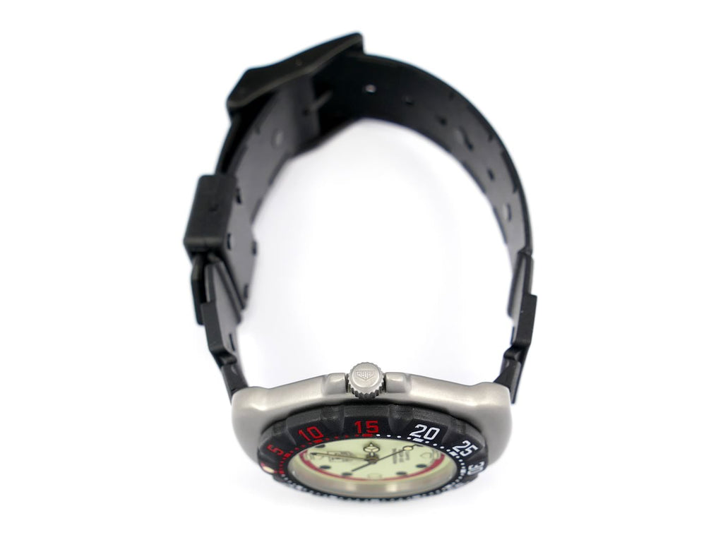 TAG Heuer Formula 1 371.513 stainless steel crown