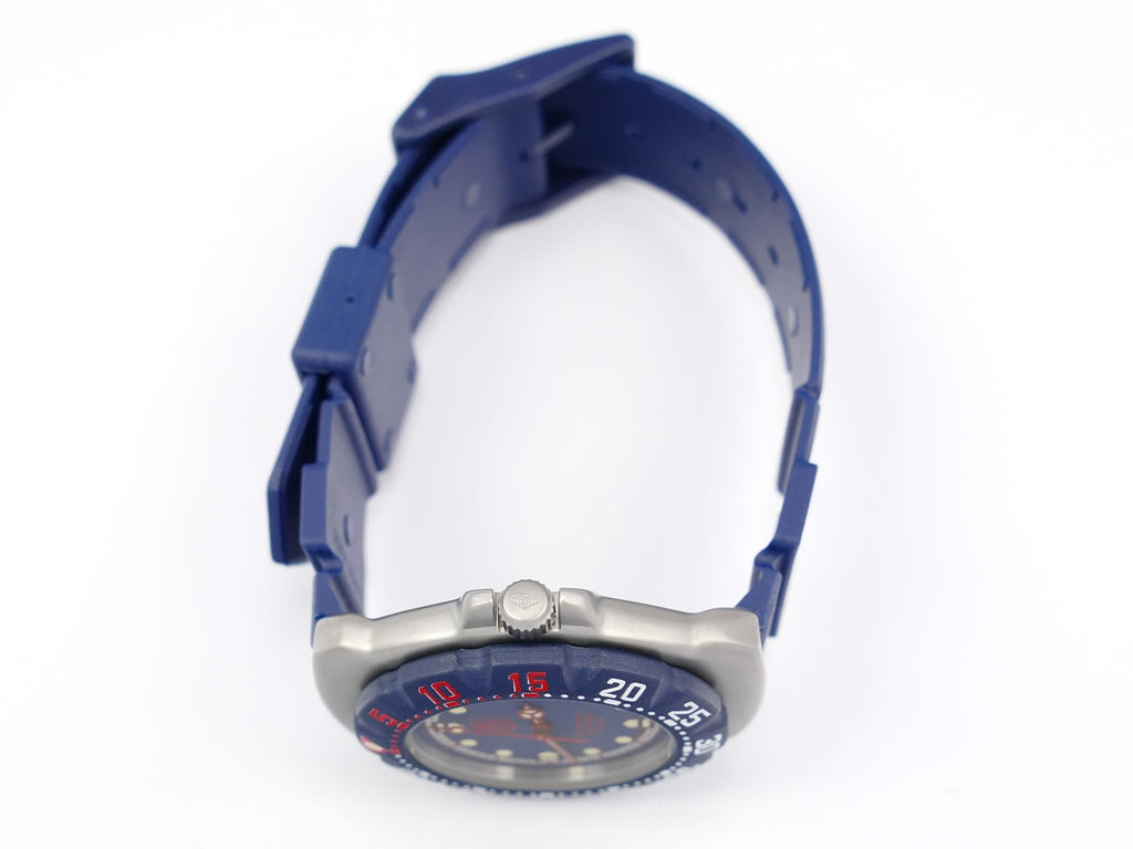 TAG Heuer Formula 1 WA1210 stainless steel crown