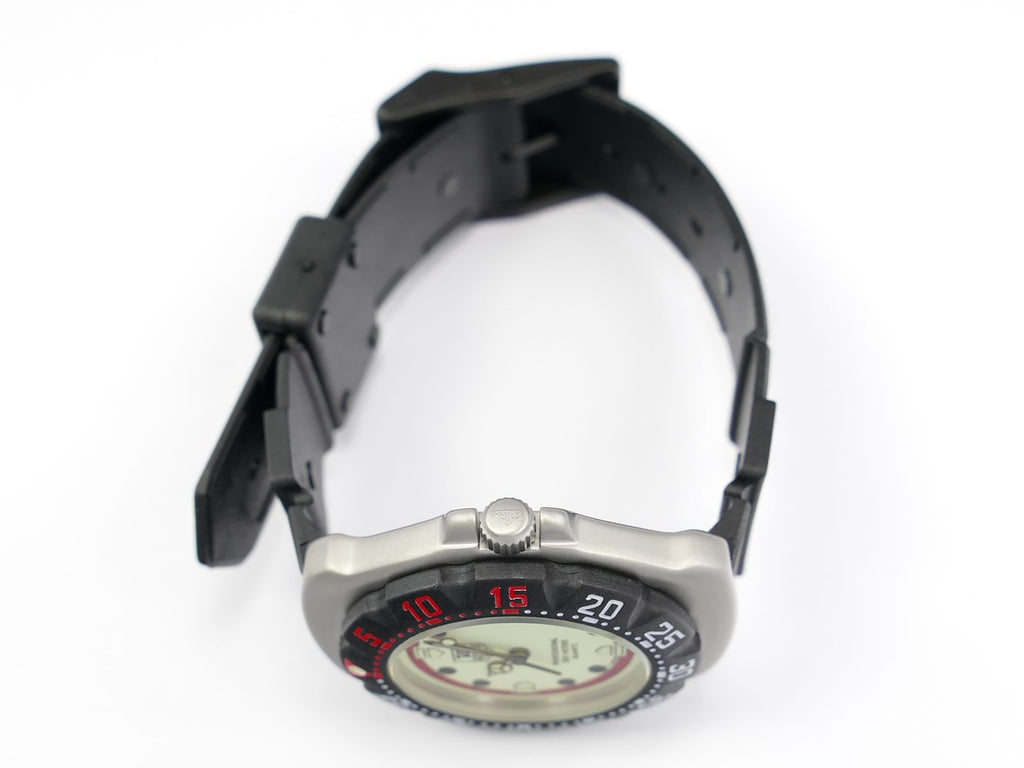 TAG Heuer Formula 1 371.513 stainless steel crown