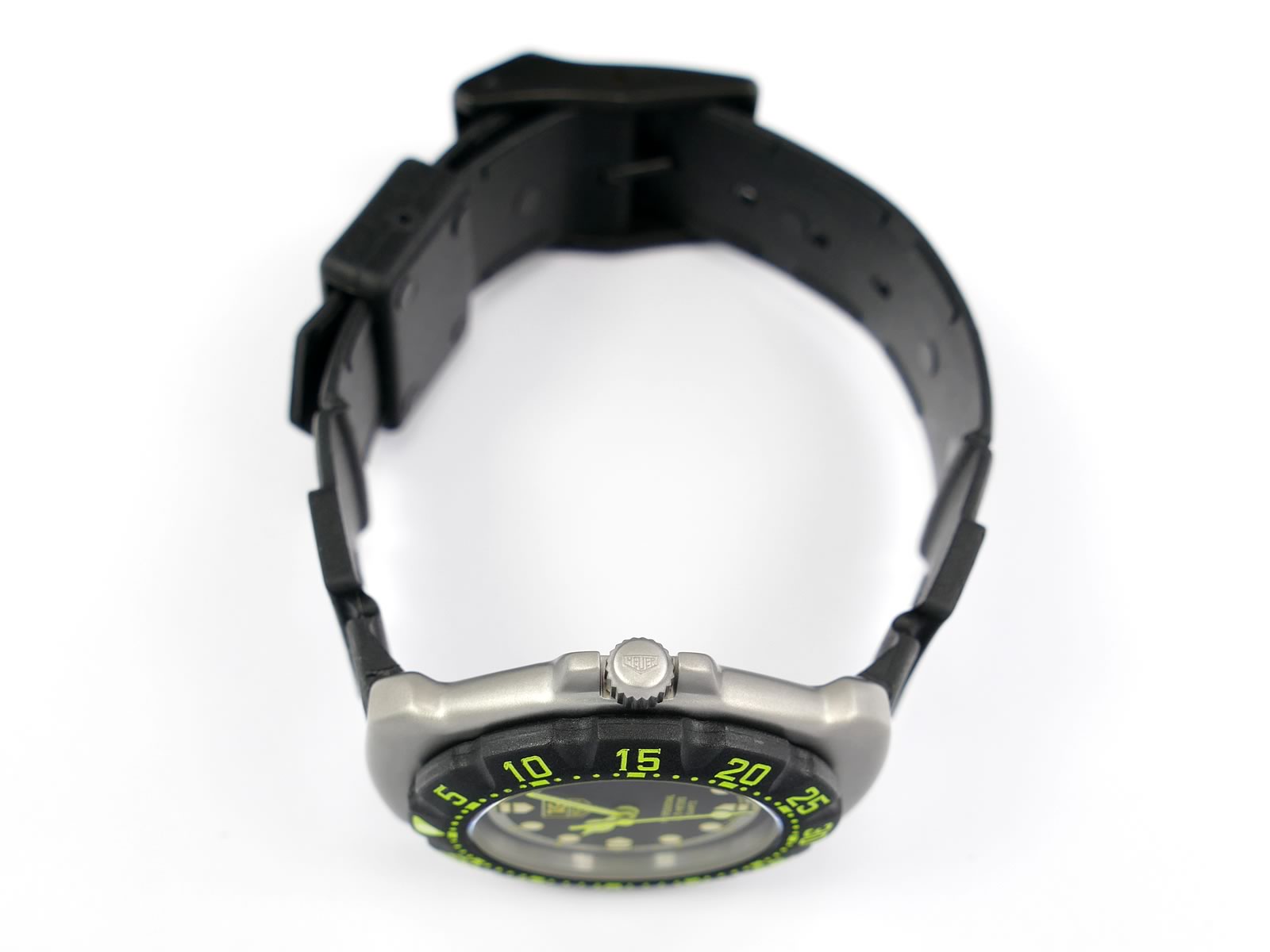 TAG Heuer Formula 1 WA1216 stainless steel crown