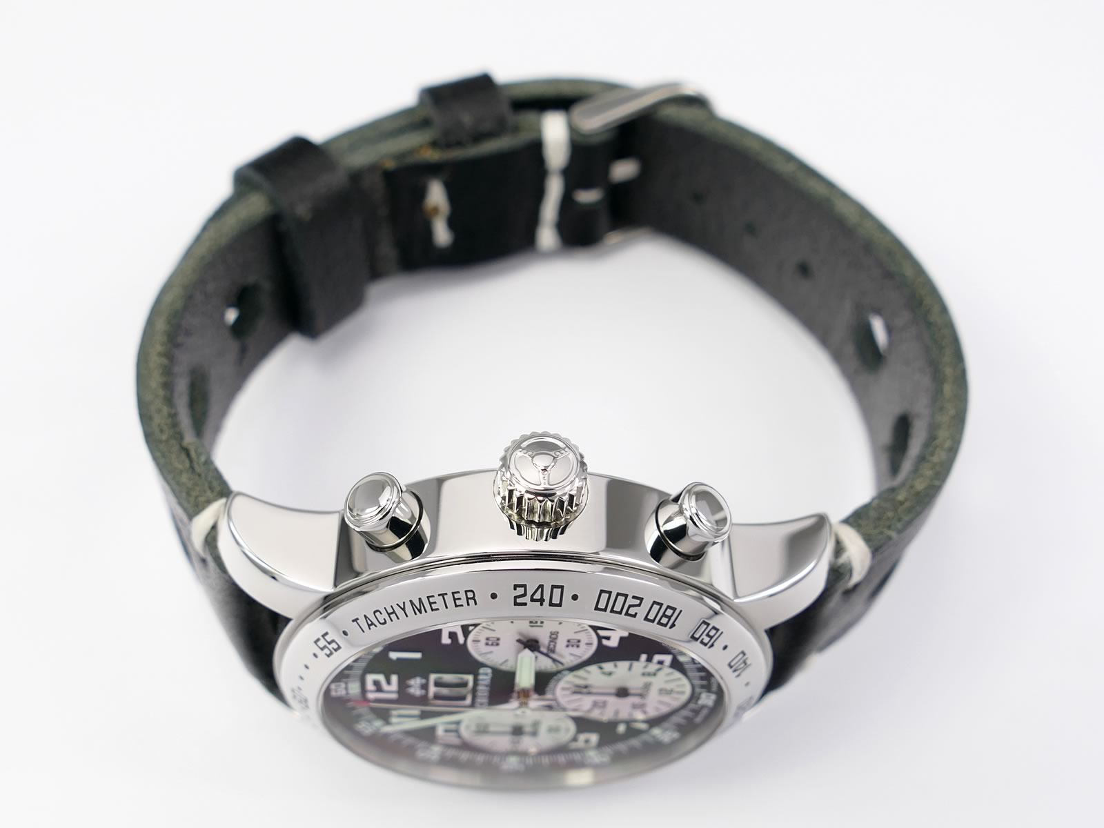 Chopard Mille Miglia 8934 crown and pushers