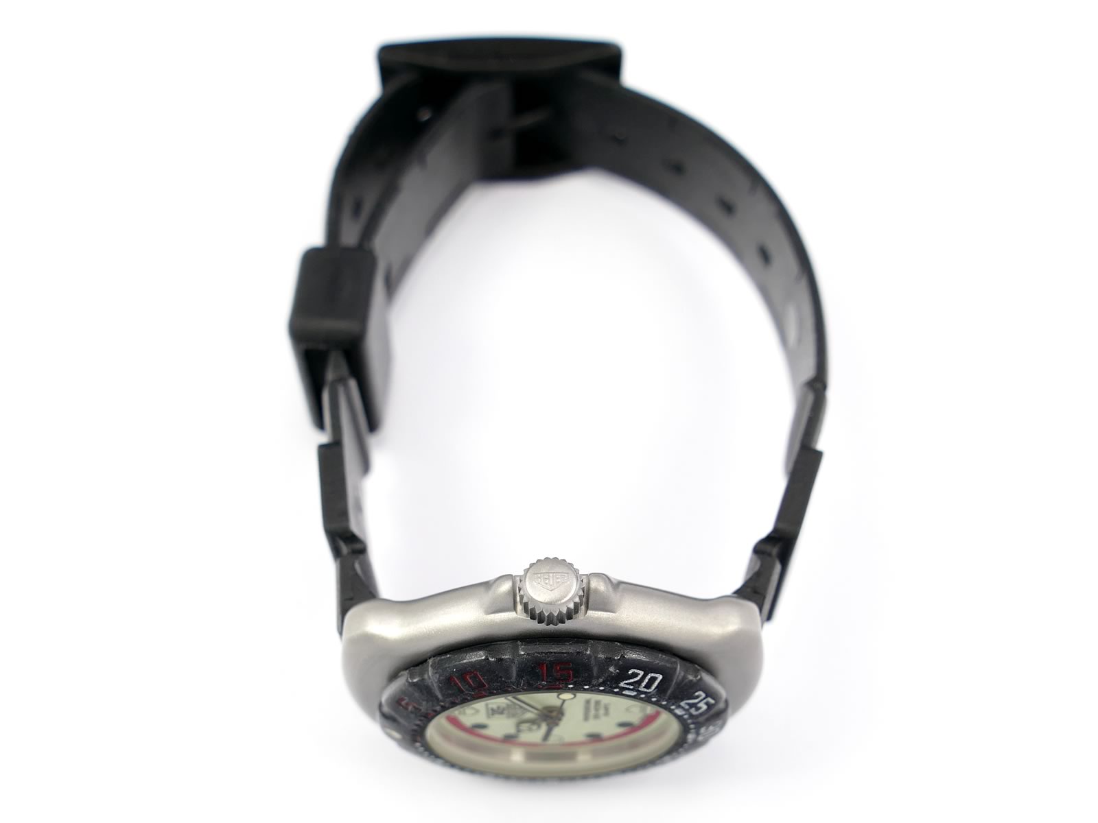 TAG Heuer Formula 1 Luminous Dial 371.508 crown