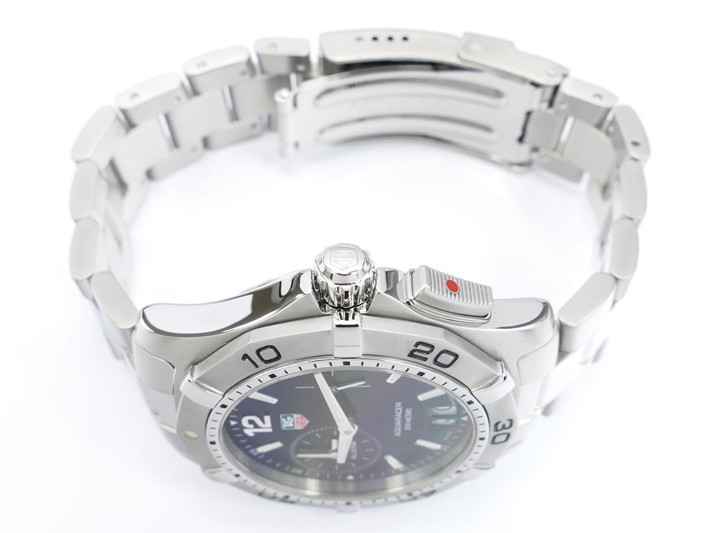 TAG Heuer Aquaracer Alarm WAF111Z.BA0801 crown and pusher