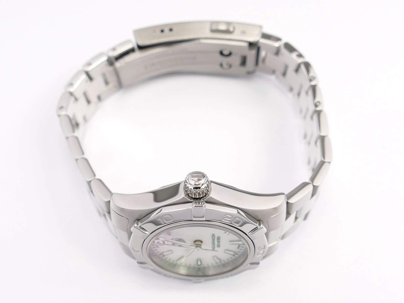 TAG Heuer Aquaracer WAF1414 screw down crown