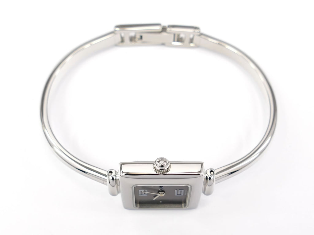 Gucci 1900L Stainless Steel crown