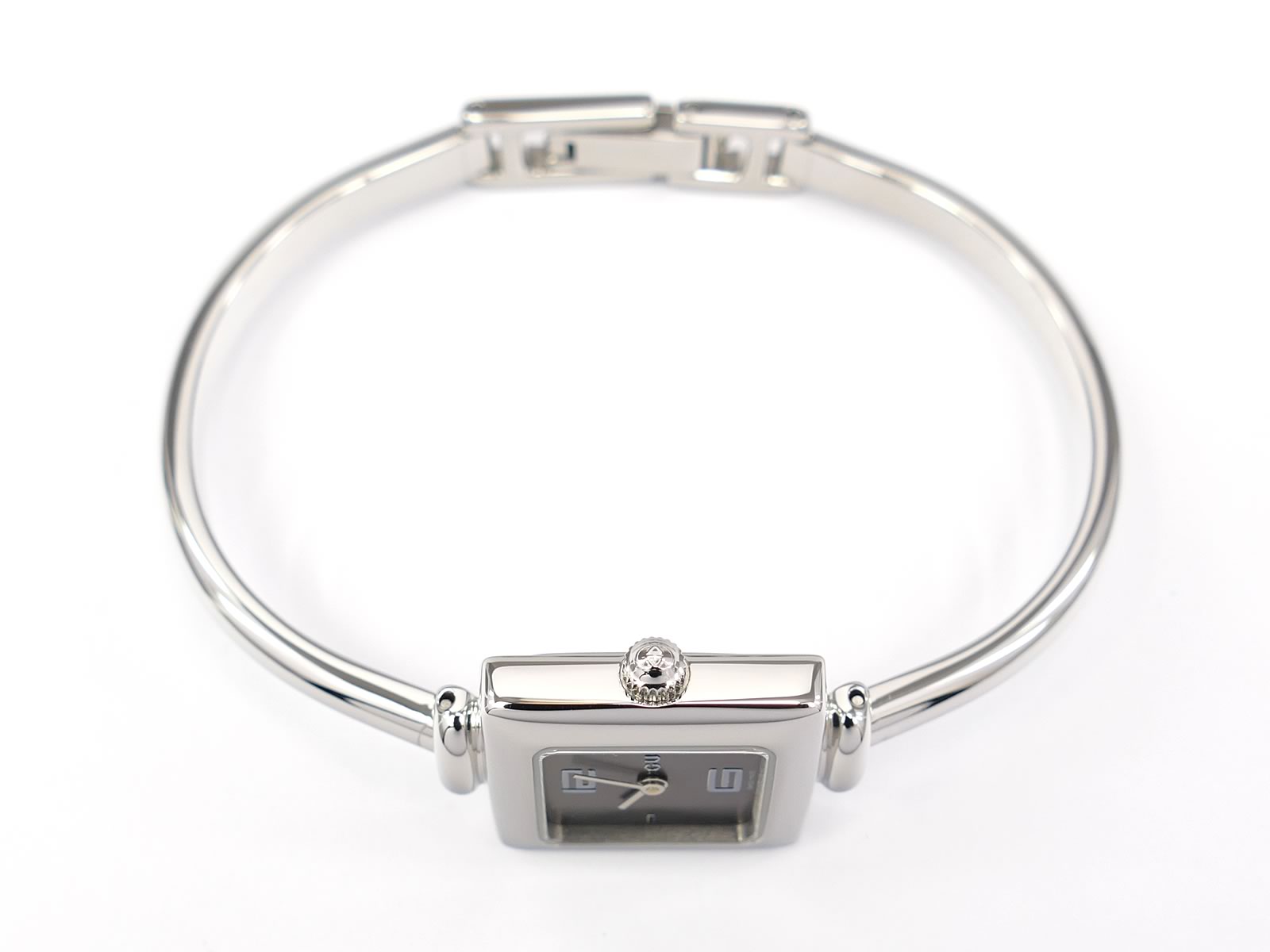 Gucci 1900L Stainless Steel crown