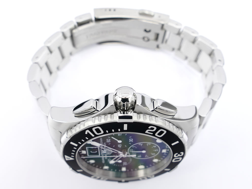TAG Heuer Aquaracer CAN1010.BA0821 pushers and crown