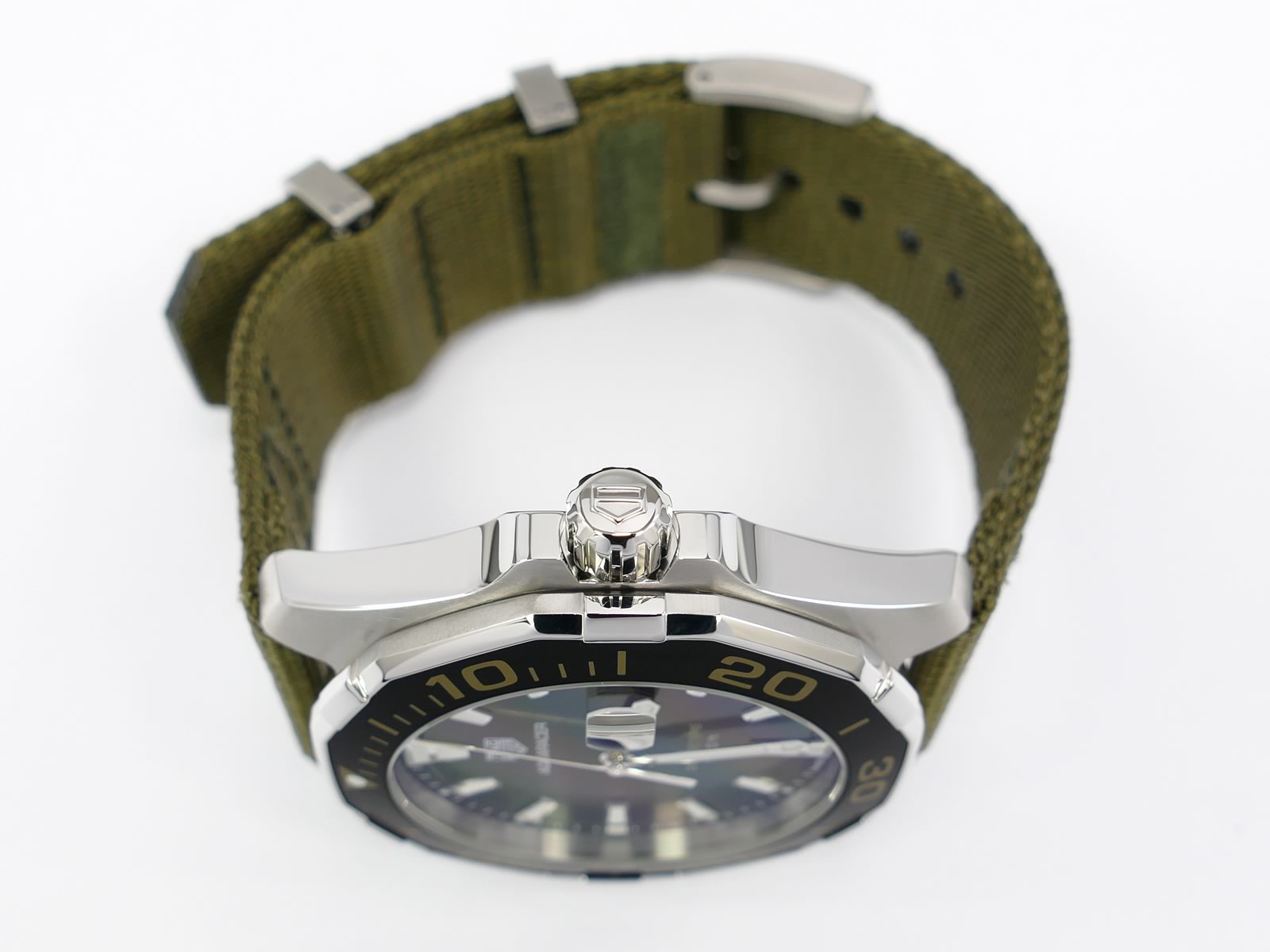 TAG Heuer Aquaracer 300M Khaki Box/Warranty WAY101E.FC8222