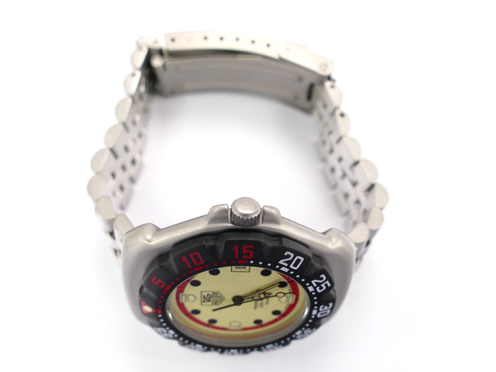 TAG Heuer Formula 1 371.513 stainless steel crown