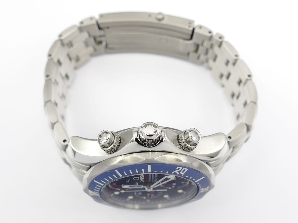 Omega Seamaster 2225.80.00 screw down crown and chrono pushers