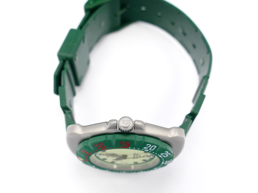 TAG Heuer Formula 1 WA1212 stainless steel crown
