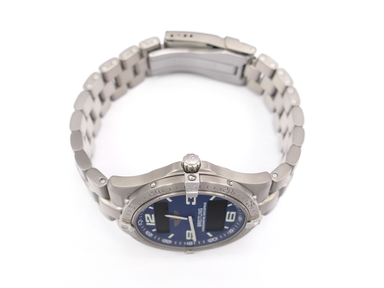 Breitling Aerospace Chronometre E75362 Titanium crown