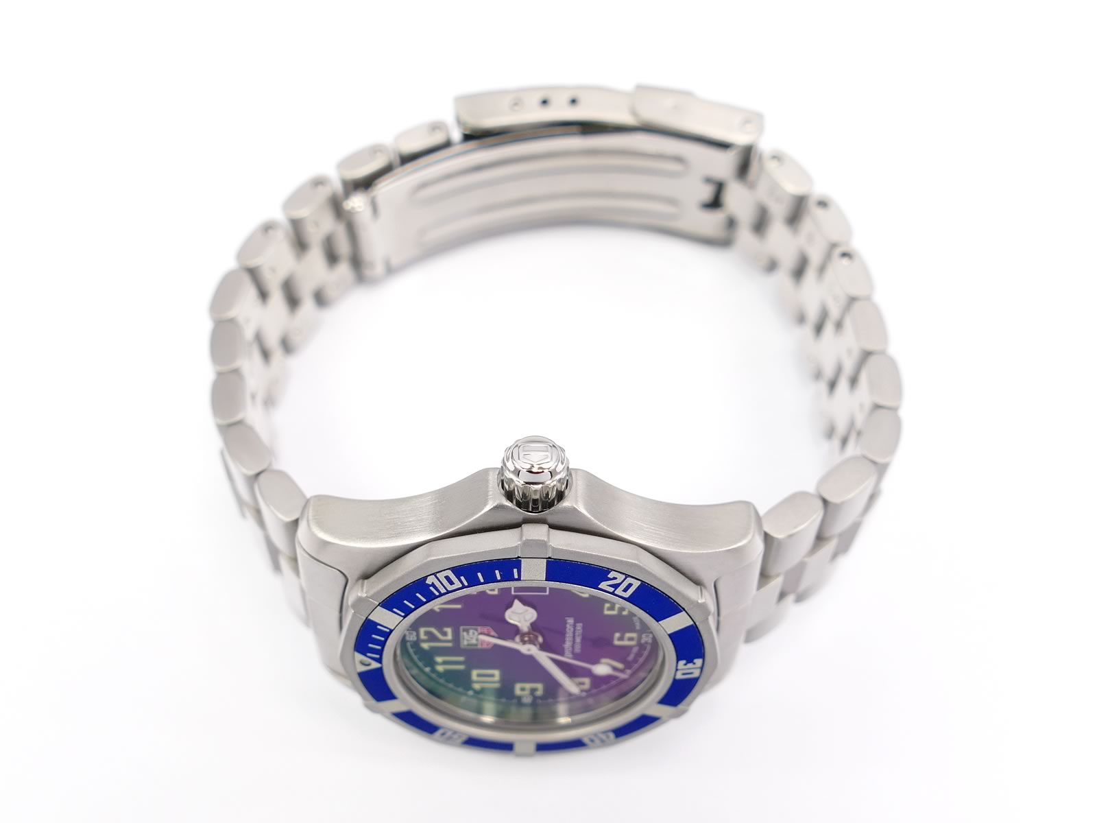 TAG Heuer 2000 Sport WM1313.BA0319 screw down crown