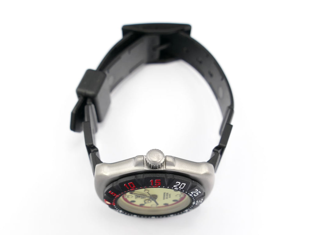 TAG Heuer Formula 1 371.508 stainless steel crown