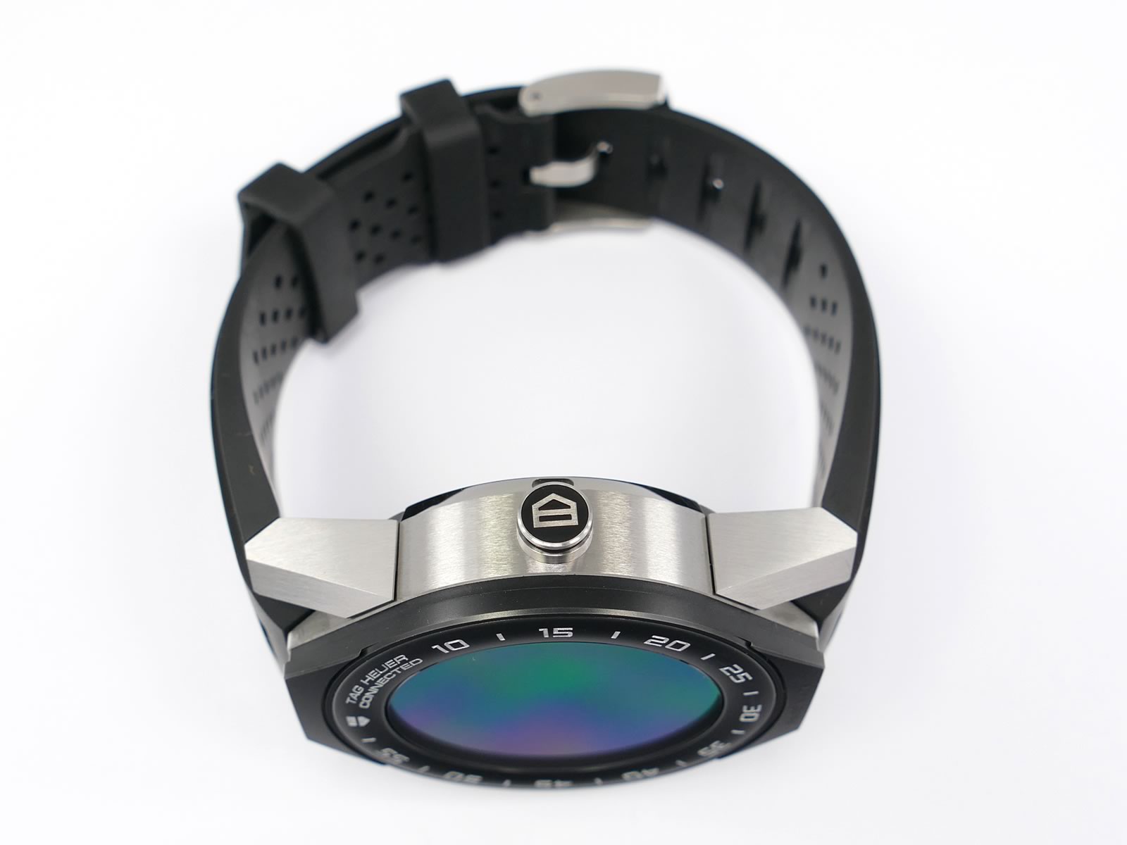TAG Heuer Connected Modular 41 crown SBF818000