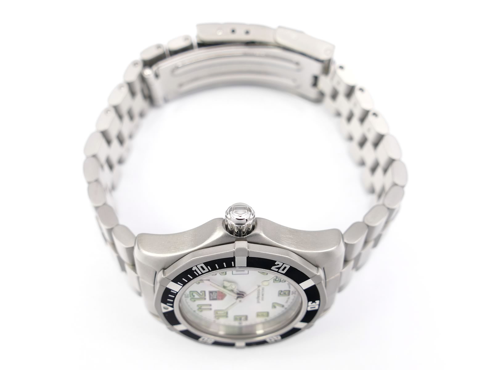 TAG Heuer 2000 Sport WM1311 screw down crown