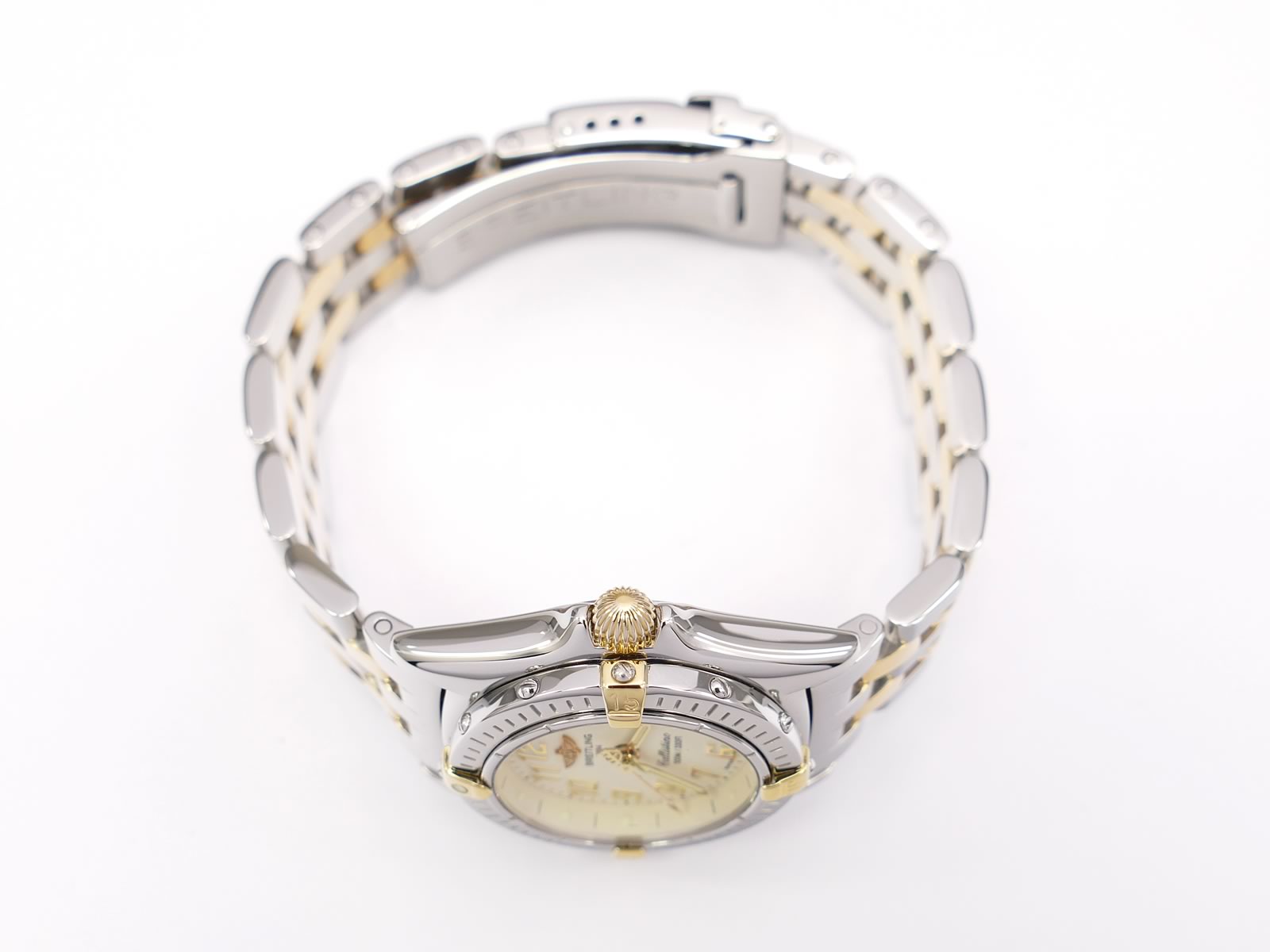 Breitling Callistino B52345 18k Gold screw down crown