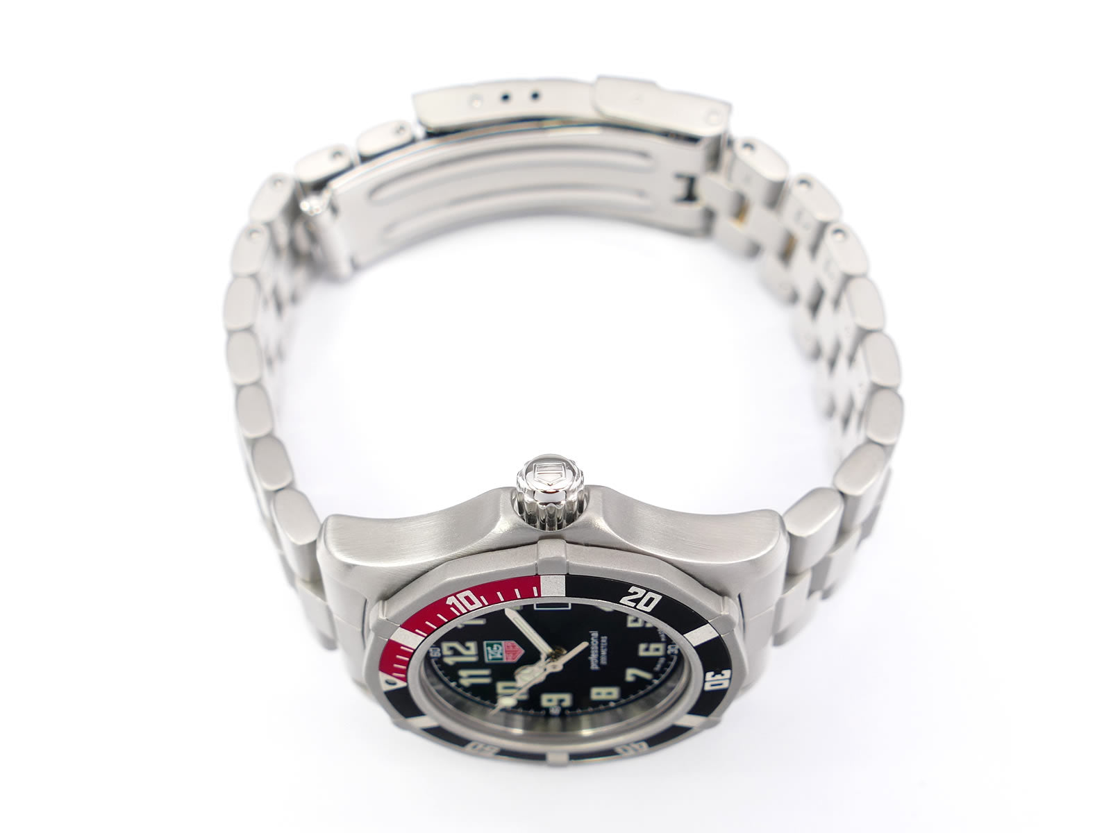 TAG Heuer 2000 Sport WM1312 screw down crown