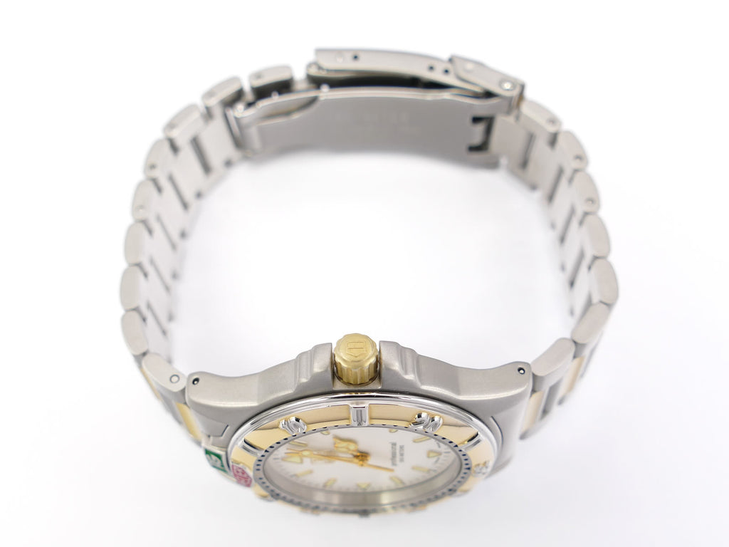 TAG Heuer 4000 WF1220-K0 screw down 18k gold crown