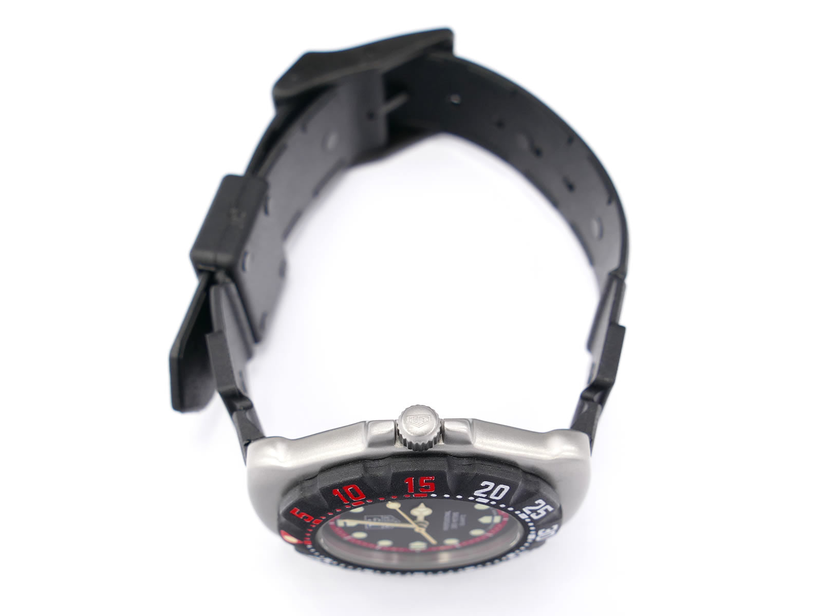 TAG Heuer Formula 1 374.513 stainless steel crown