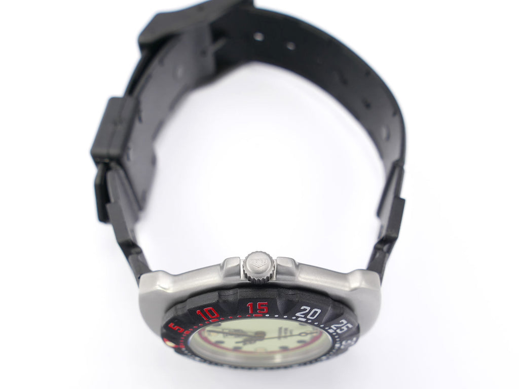 TAG Heuer Formula 1 WA1211 stainless steel crown