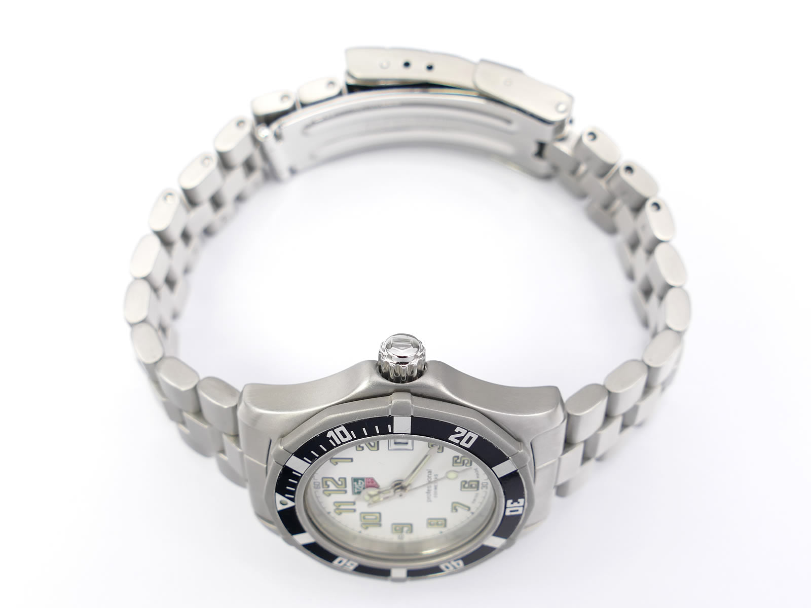 TAG Heuer 2000 Sport WM1311 screw down stainless steel crown