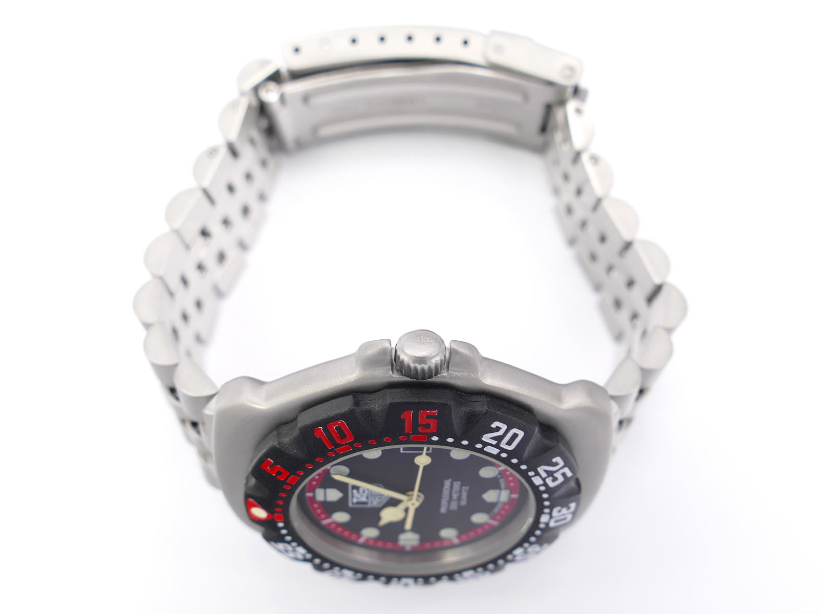 TAG Heuer Formula 1 374.513 stainless steel crown