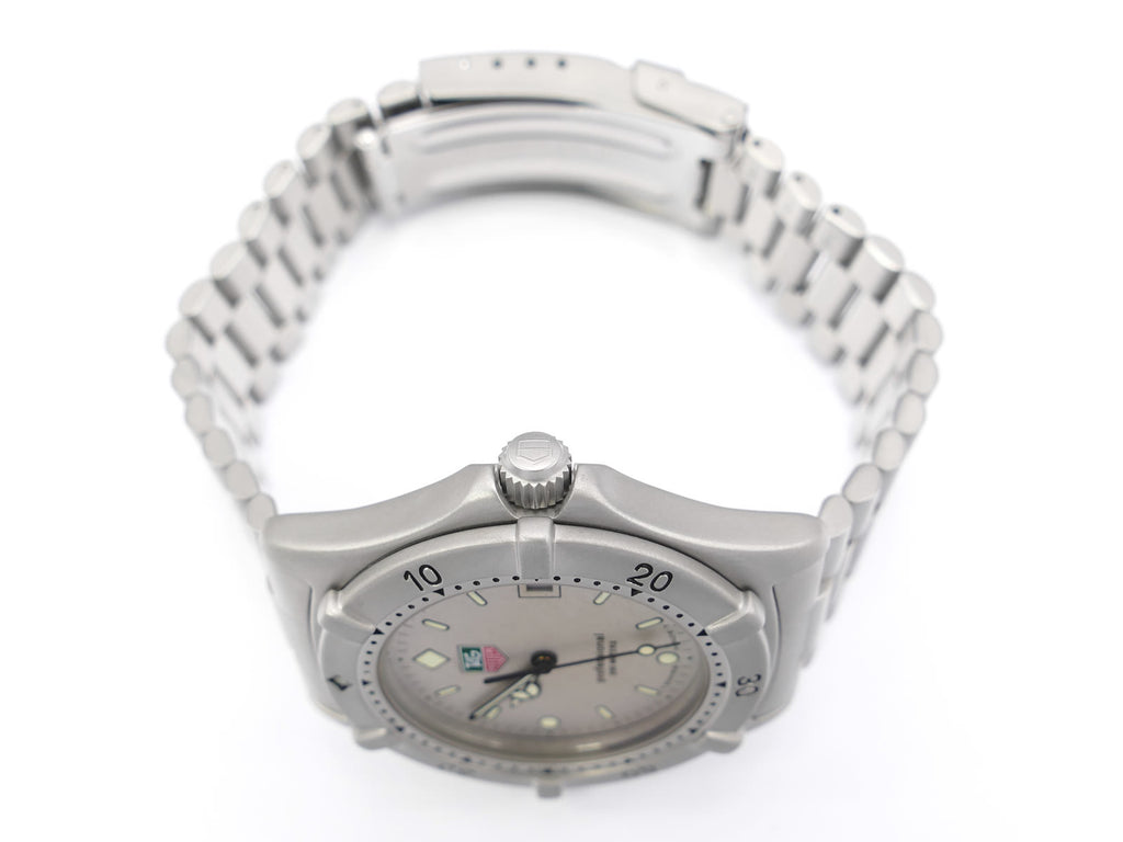 TAG Heuer 2000 962.206-2 screw down stainless steel crown