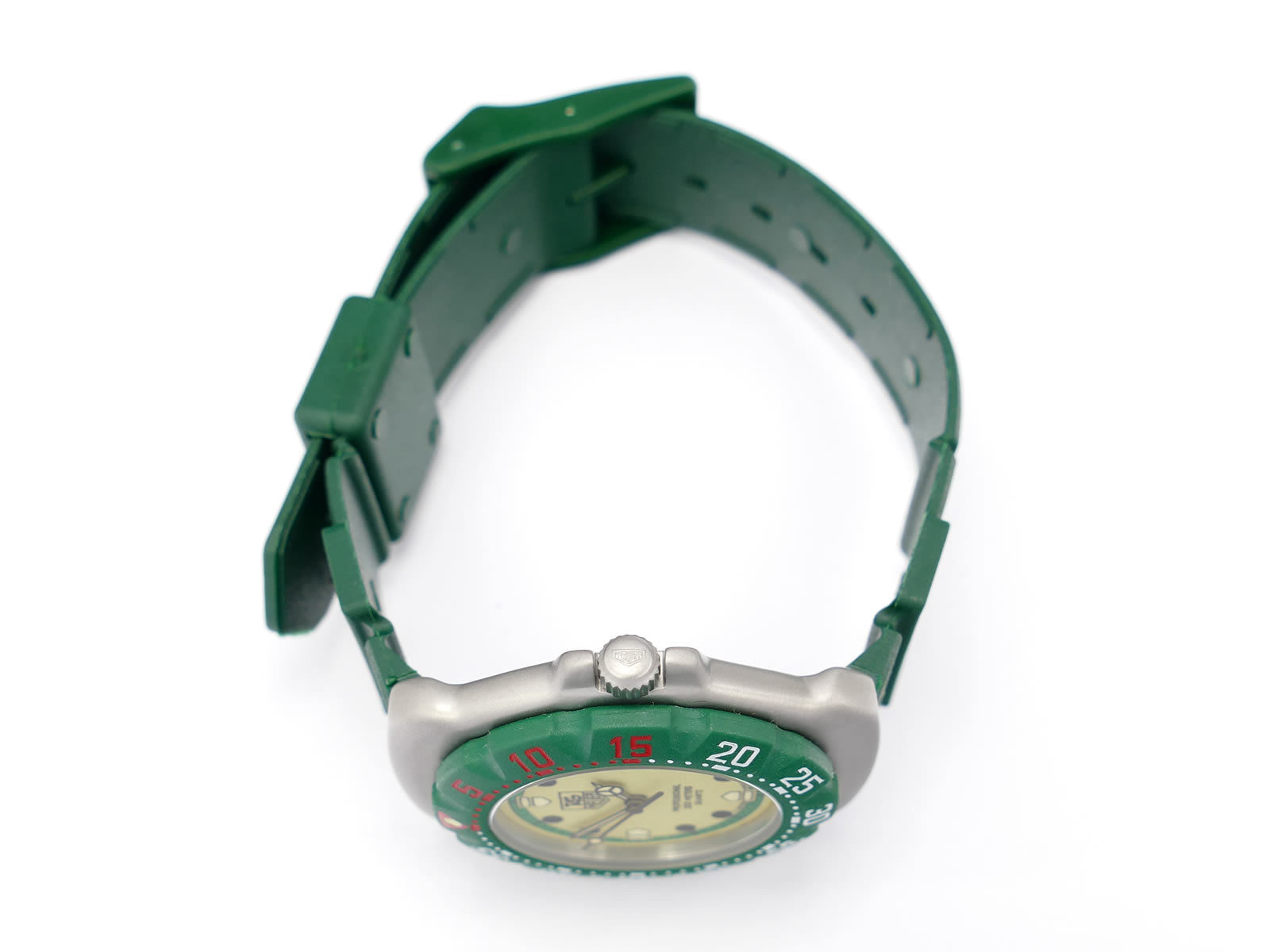 TAG Heuer Formula 1 WA1212 stainless steel crown