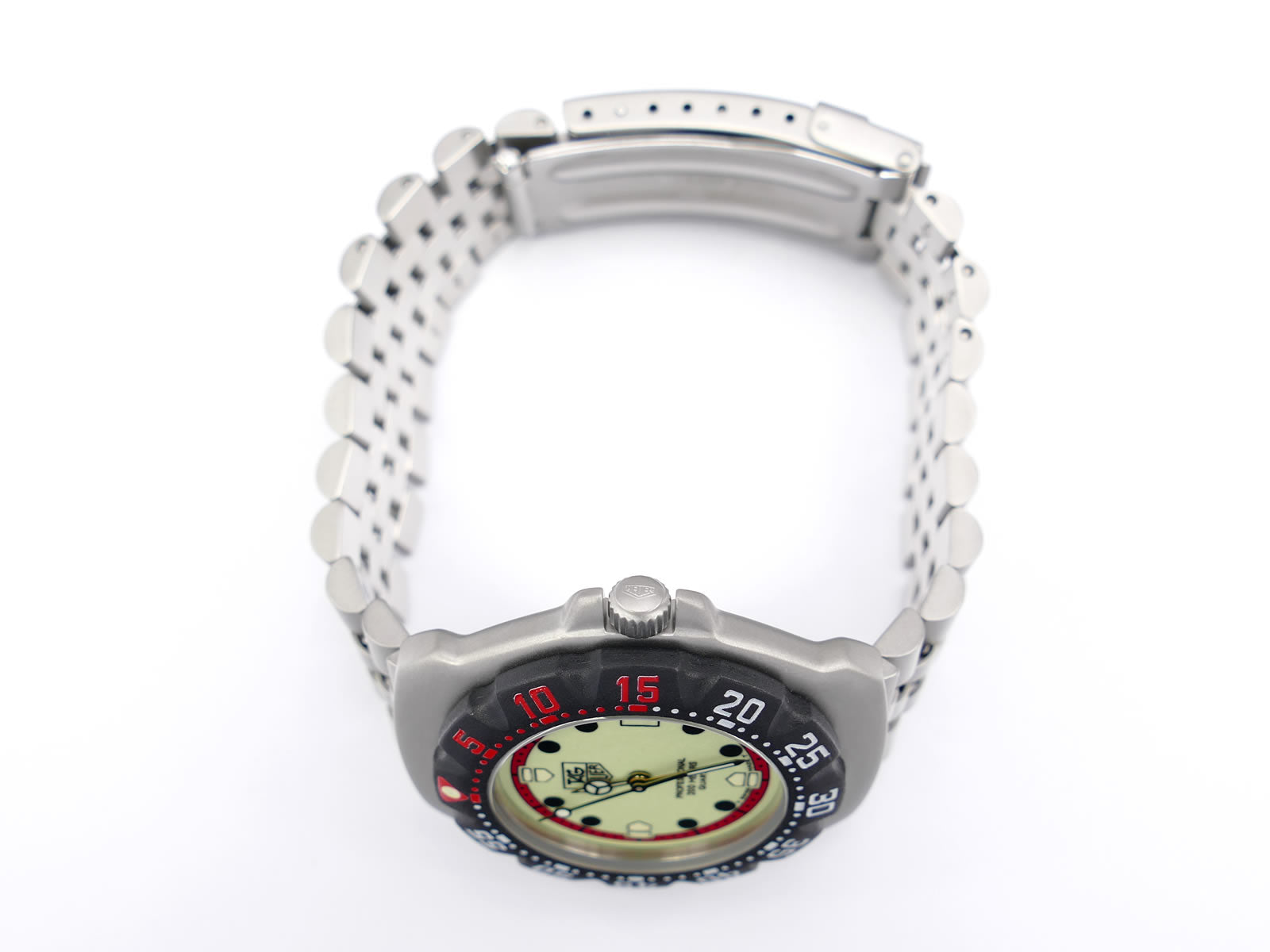 TAG Heuer Formula 1 WA1211 stainless steel crown